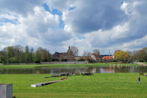 Blick über die Weser auf Grohnde