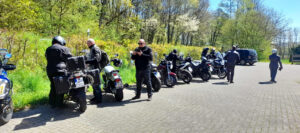 Pause auf vom Parkplatz des Bikertreffs Schrappmühle bei Extertal