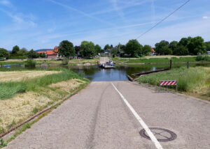 Nicht viele nutzten an dem Tag die Weserfähre