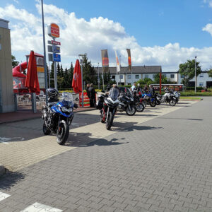 Treffpunkt für Touren ist wie fast immer ein Parkplatz in Wunstorf