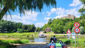 Warten auf die Fähre übner die Weser