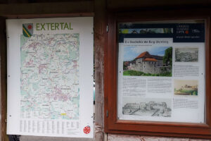Infotafel am Parkplatz der Burg Sternberg